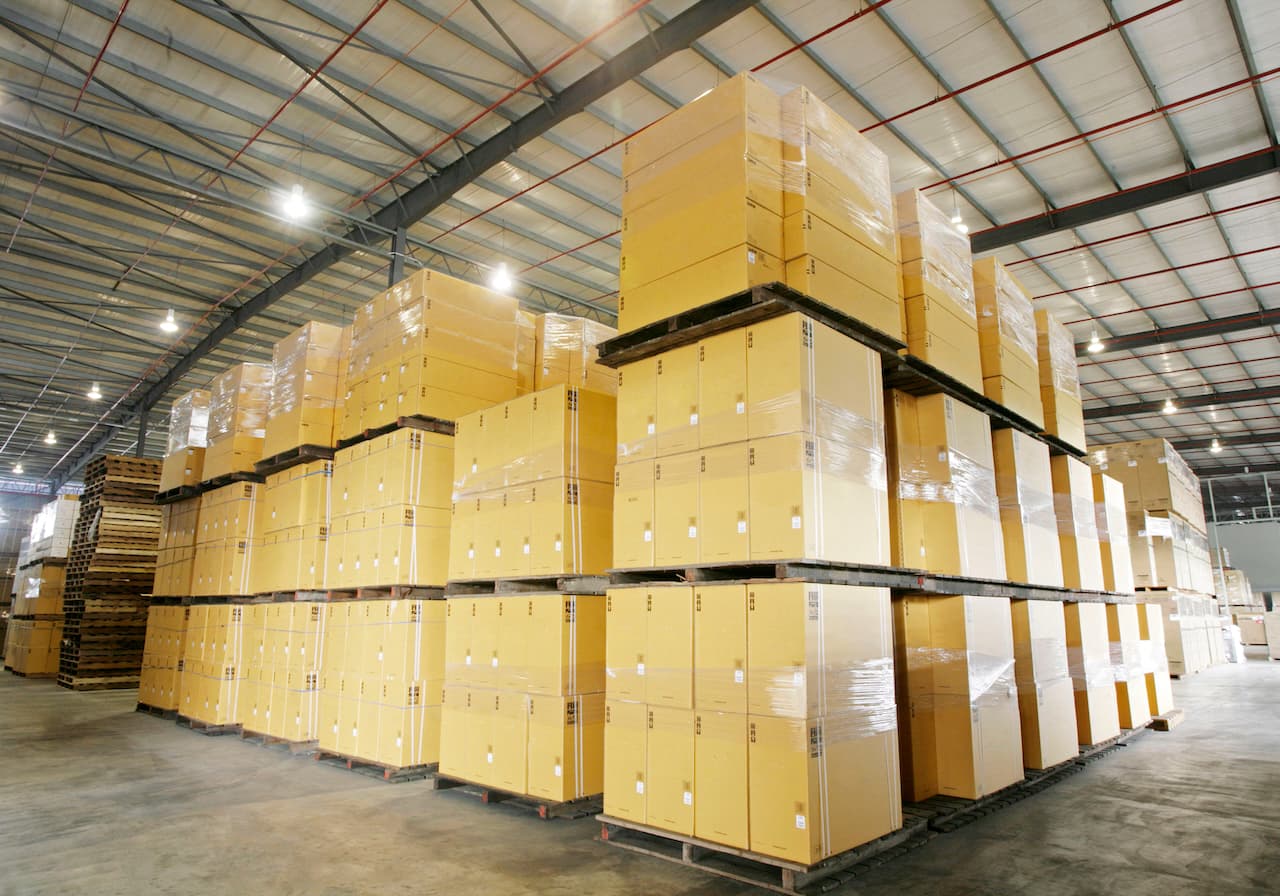 Almacen de productos utilizando cajas de cartón corrugado PREMCO