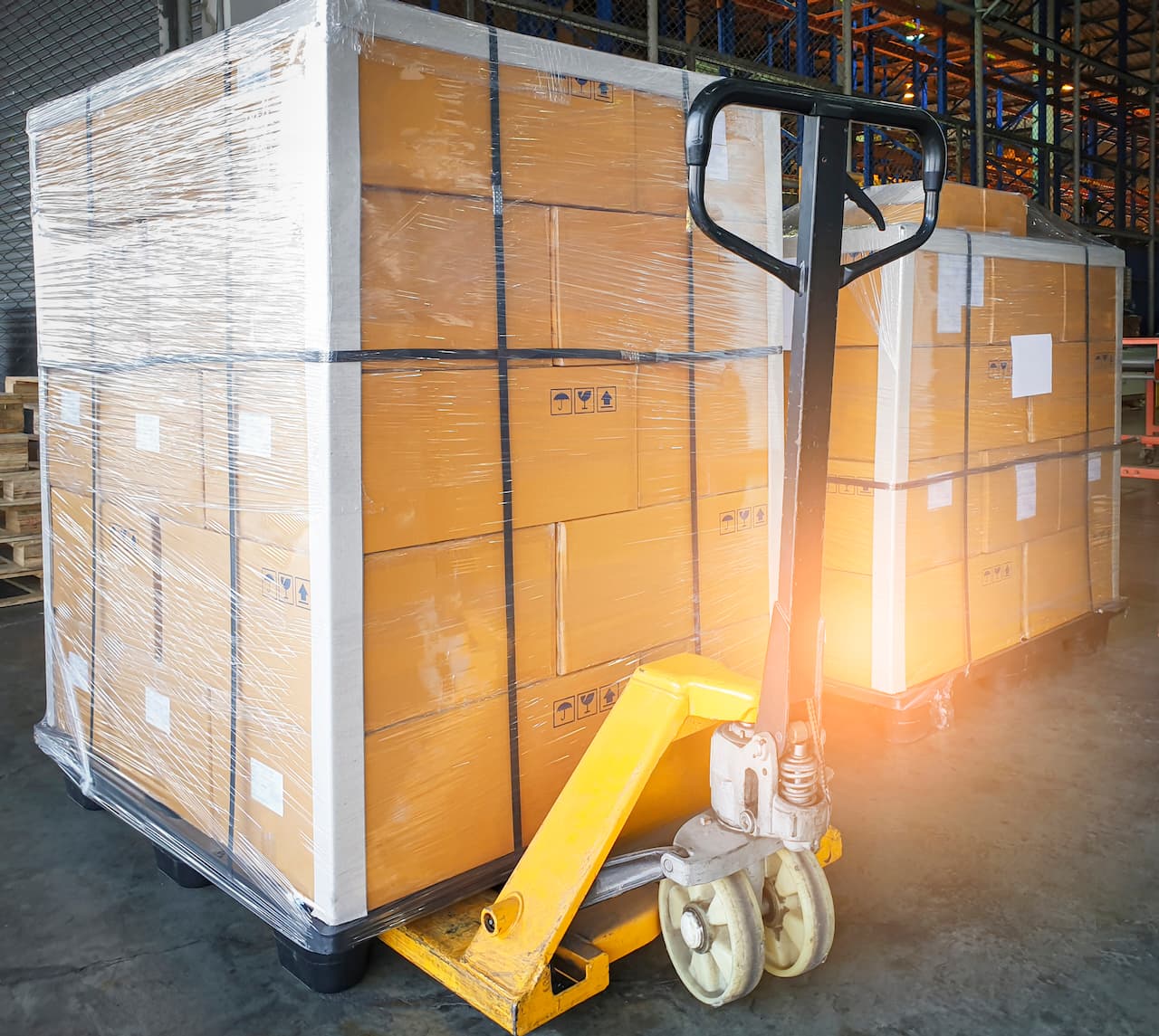 Caja protegida con esquineros de cartón corrugado PREMCO