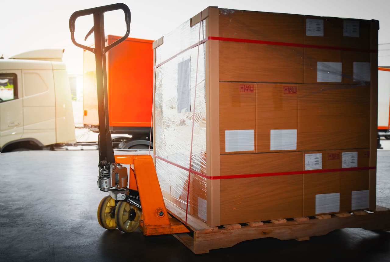 Cajas protegidas con esquineros de cartón PREMCO